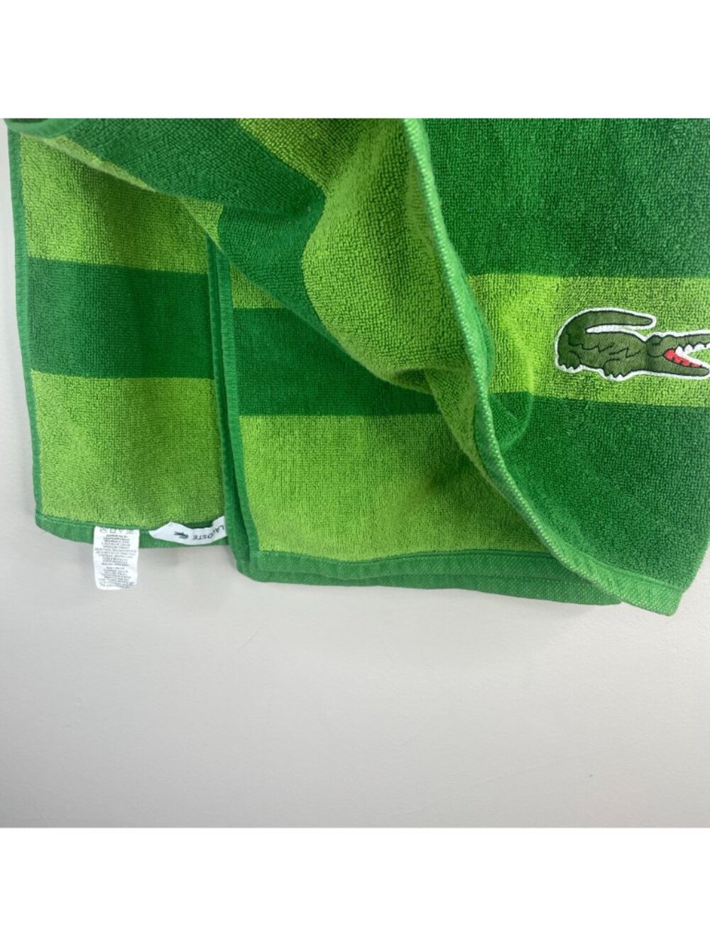 Lacoste Vintage Bath Towel Green Embroidered Gator Izod Preppy Bathroom‎ Decor - Picture 5 of 9